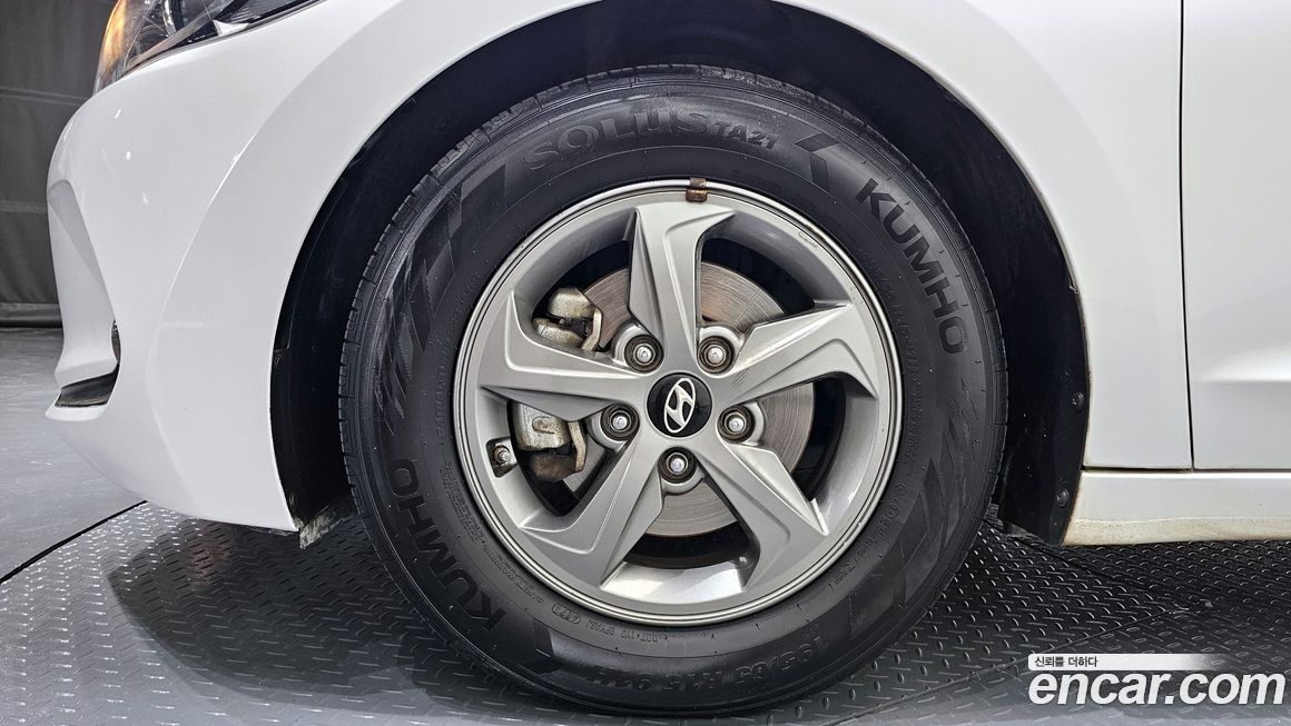 Hyundai AVANTE 2017