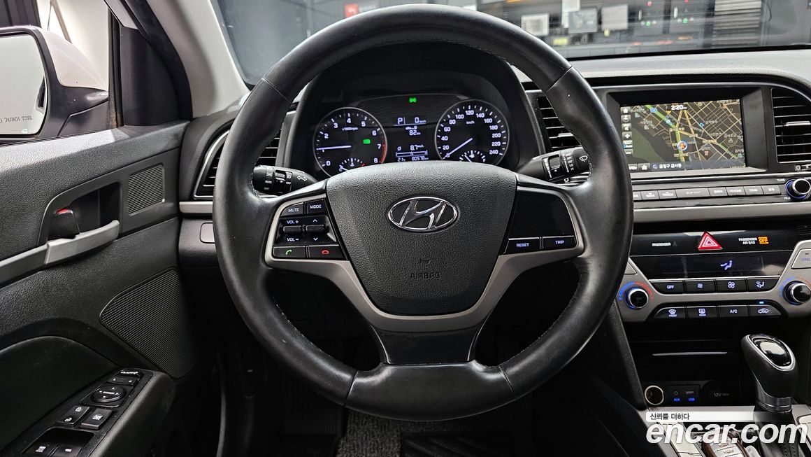 Hyundai AVANTE 2017