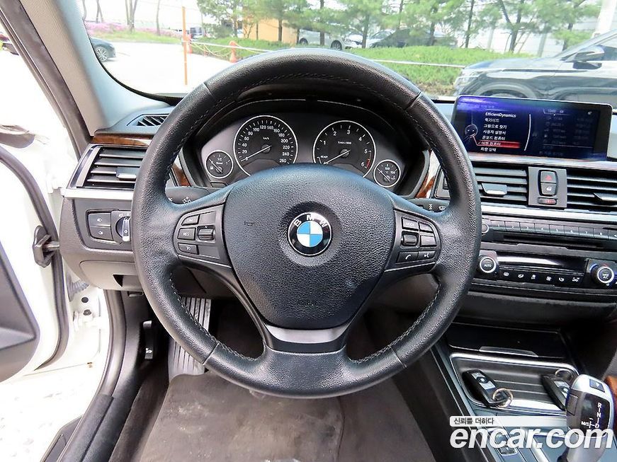 BMW 3-Series 2015