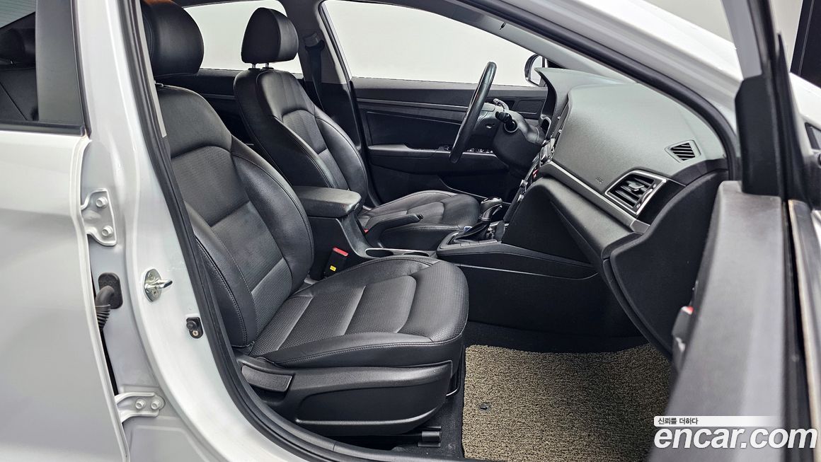 Hyundai AVANTE 2017
