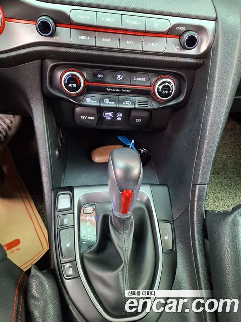 Hyundai Veloster 2018