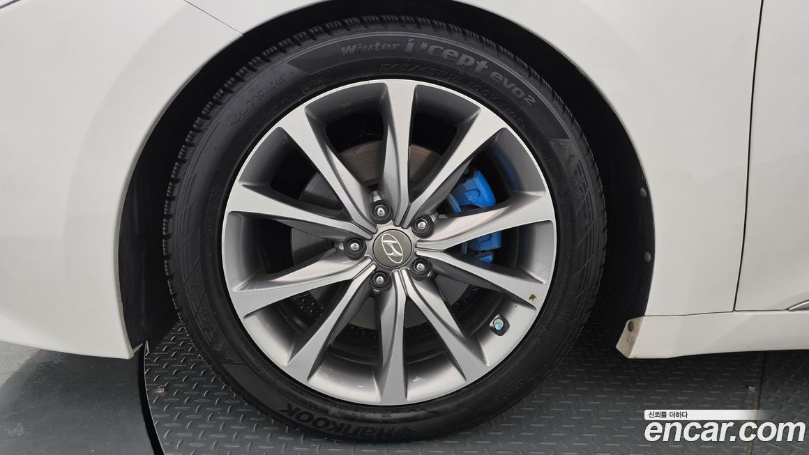 Hyundai Grandeur 2015