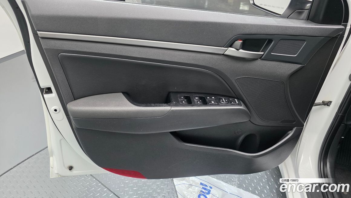 Hyundai AVANTE 2018