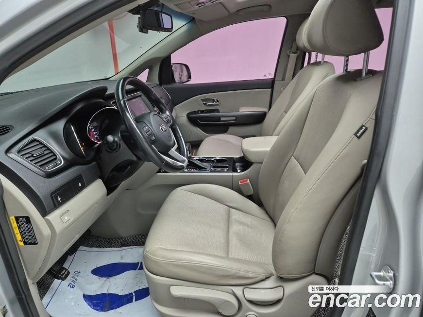 Kia Canival 2019