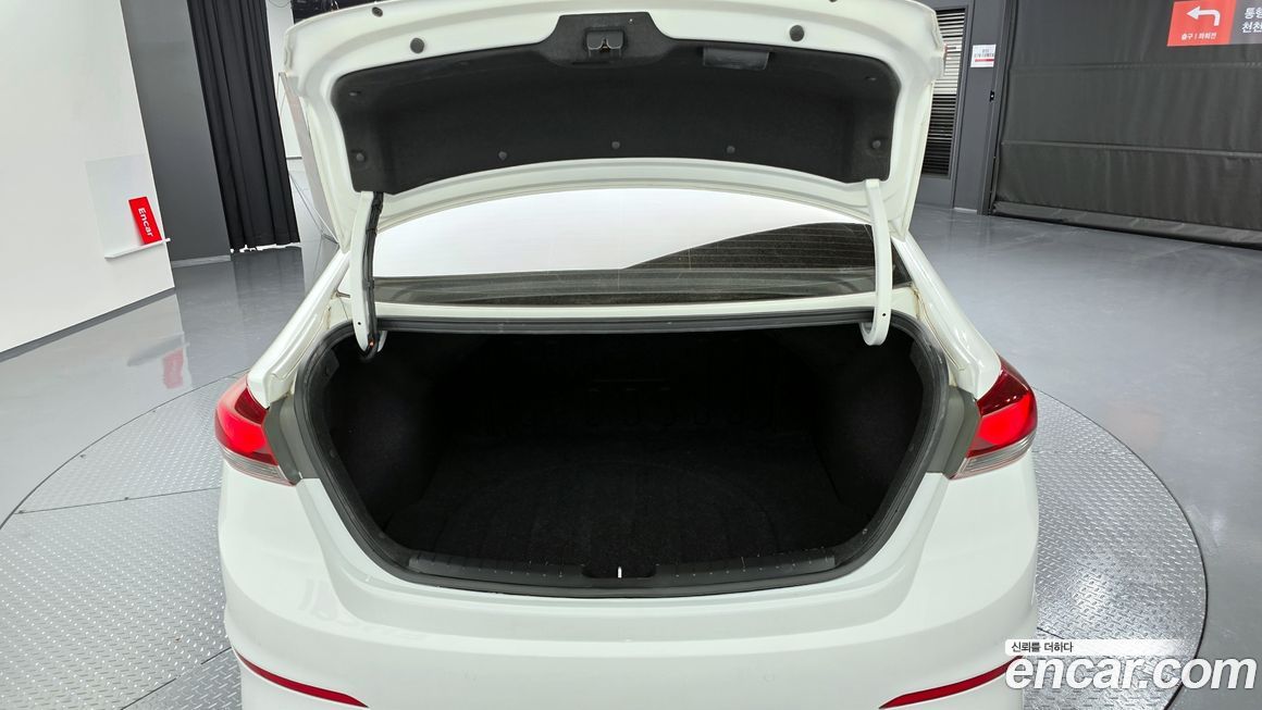 Hyundai AVANTE 2018