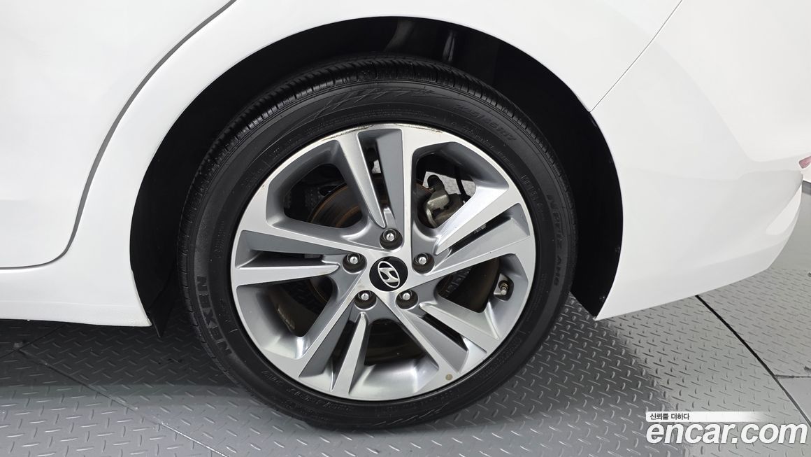 Hyundai AVANTE 2018