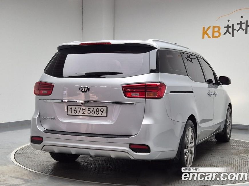Kia Canival 2019