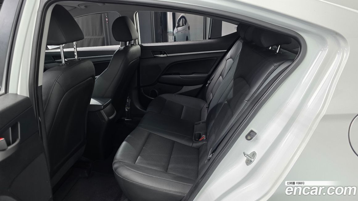 Hyundai AVANTE 2018