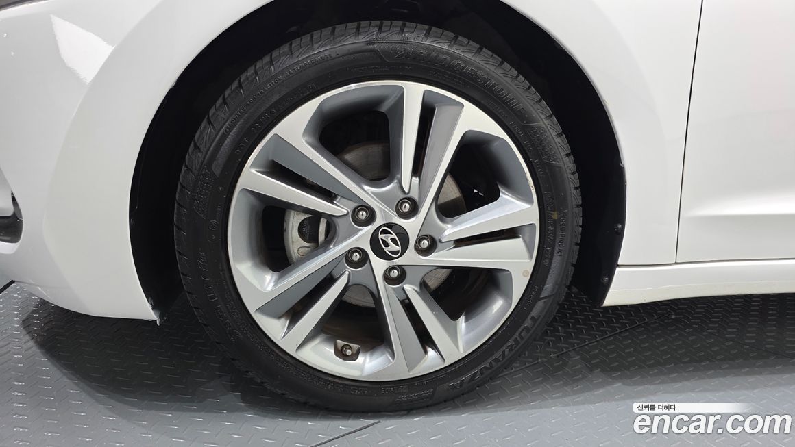 Hyundai AVANTE 2018