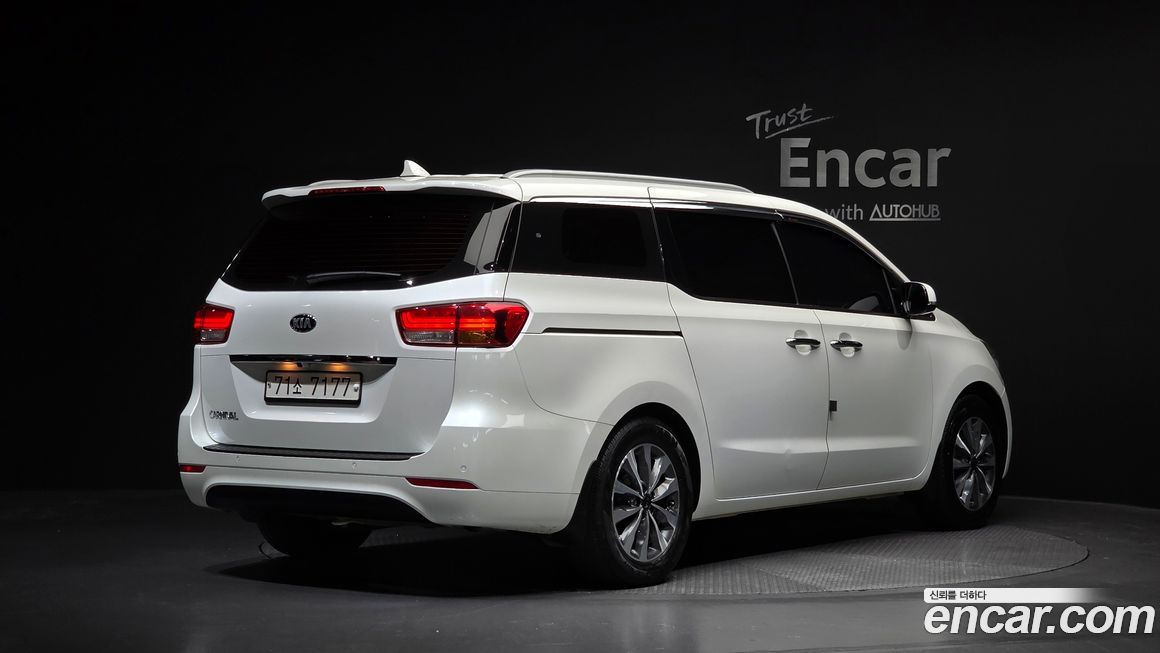 Kia Canival 2015
