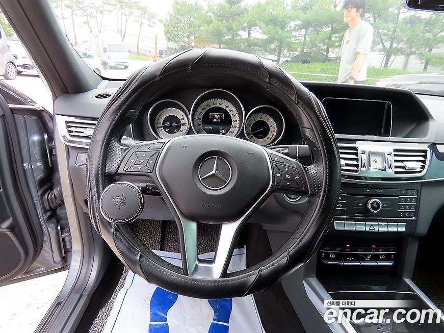 Mercedes-Benz E-Class 2016