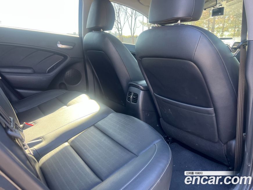 Kia K3 2016