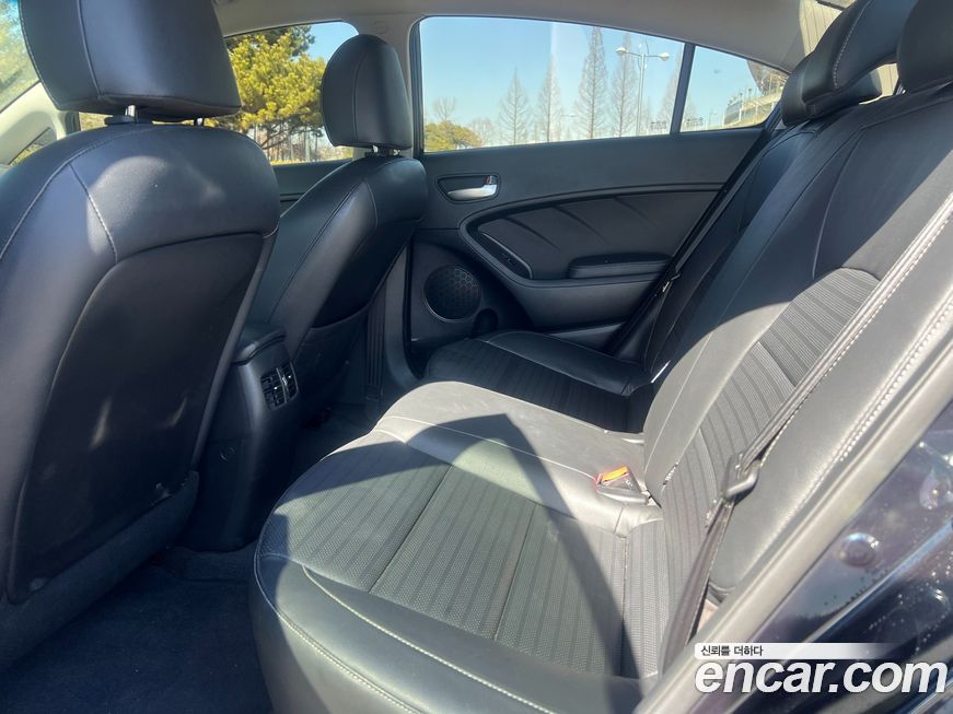 Kia K3 2016
