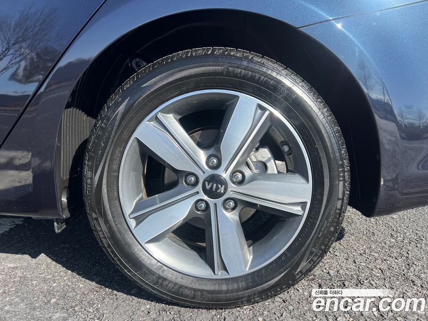 Kia K3 2016