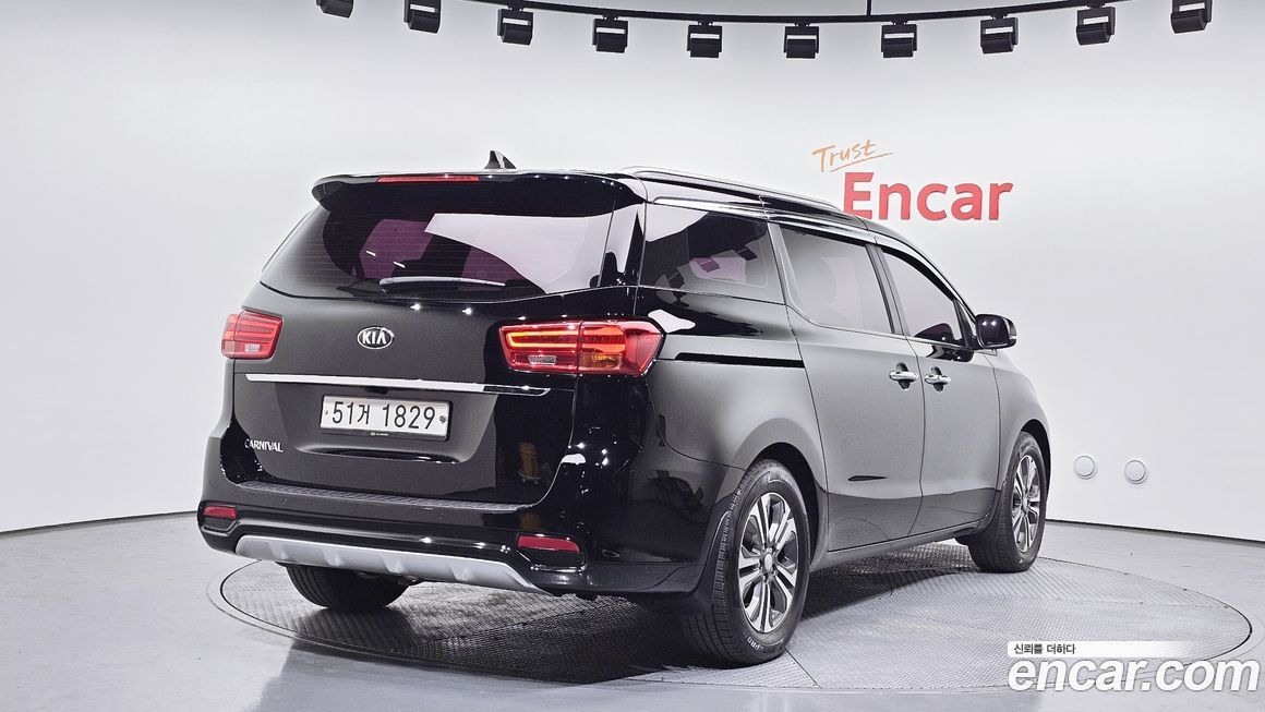 Kia Canival 2019
