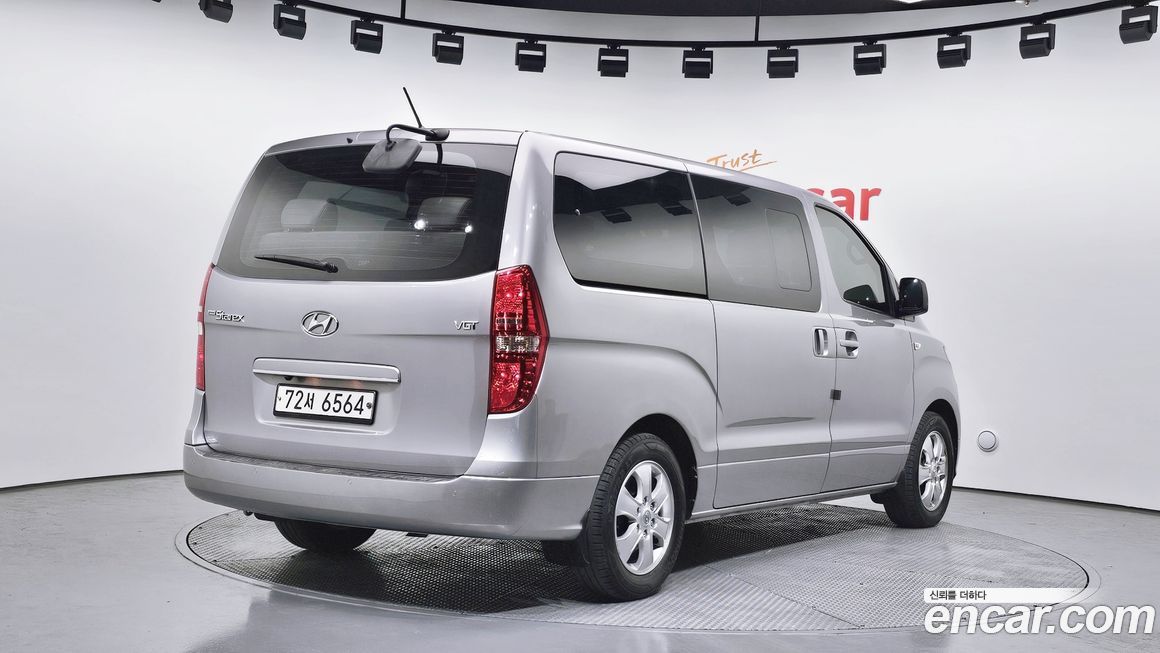 Hyundai Starex 2019