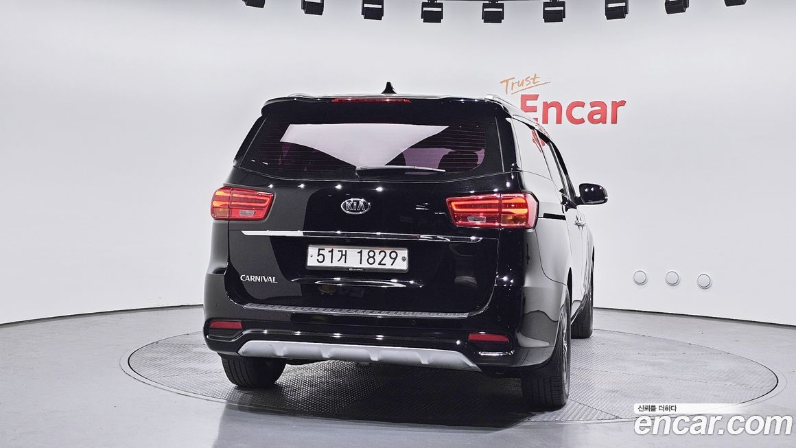 Kia Canival 2019