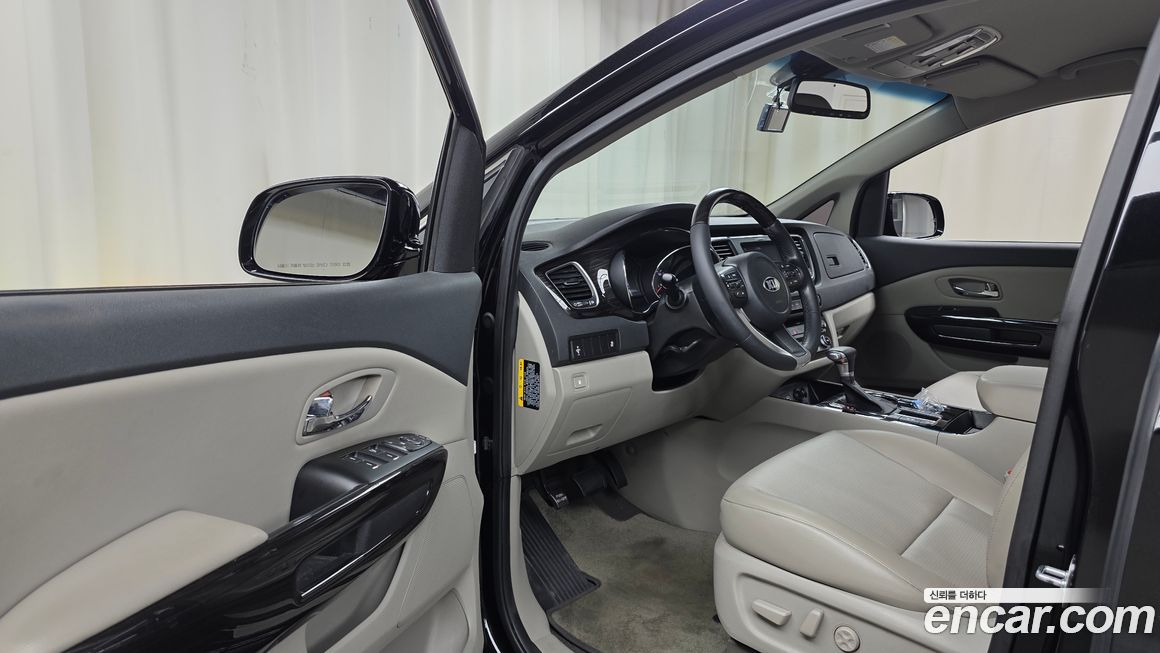 Kia Canival 2019