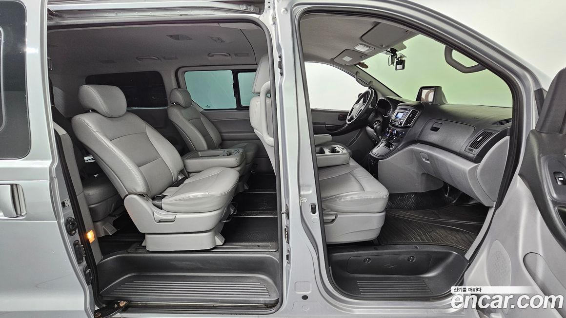 Hyundai Starex 2019