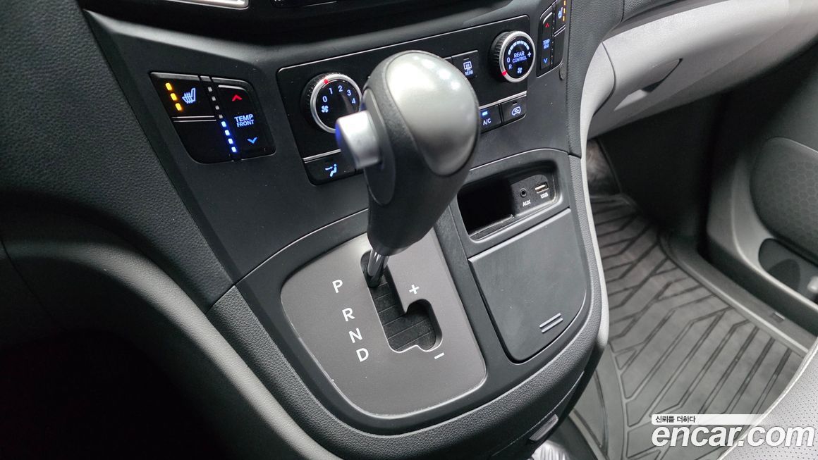 Hyundai Starex 2019