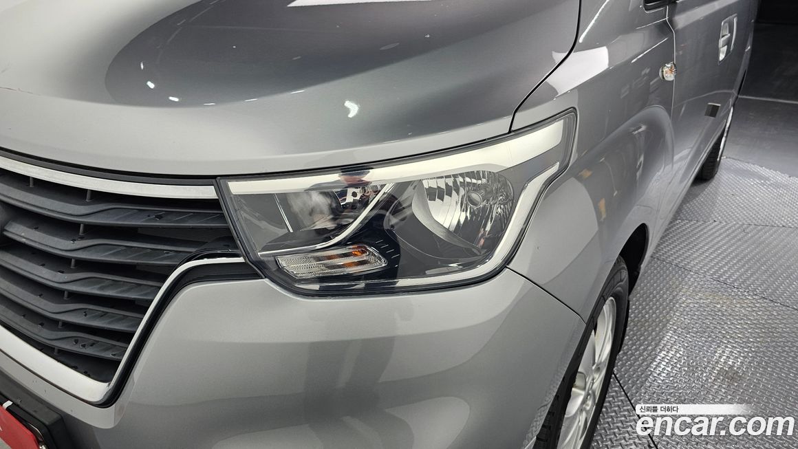 Hyundai Starex 2019