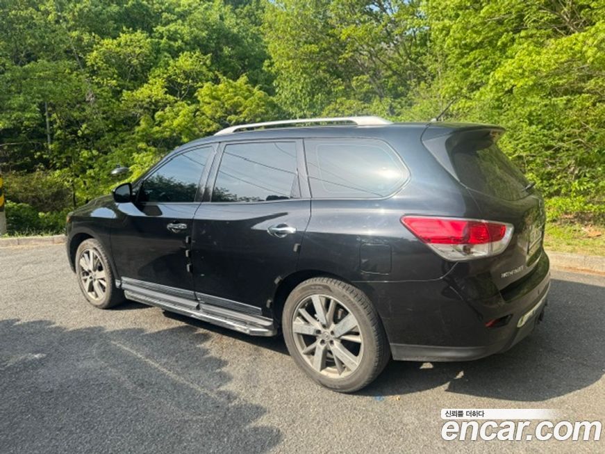 Nissan Pathfinder 2015