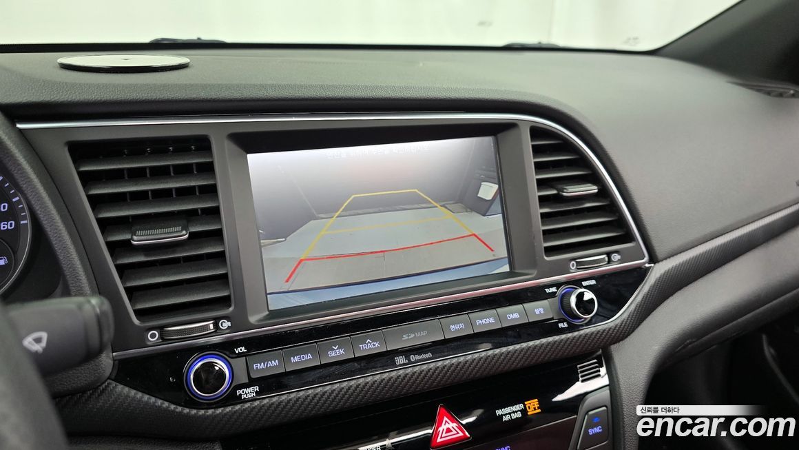 Hyundai AVANTE 2017