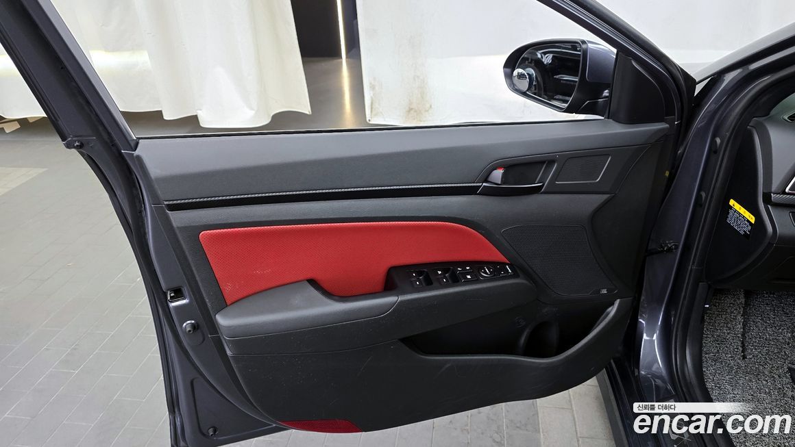 Hyundai AVANTE 2017