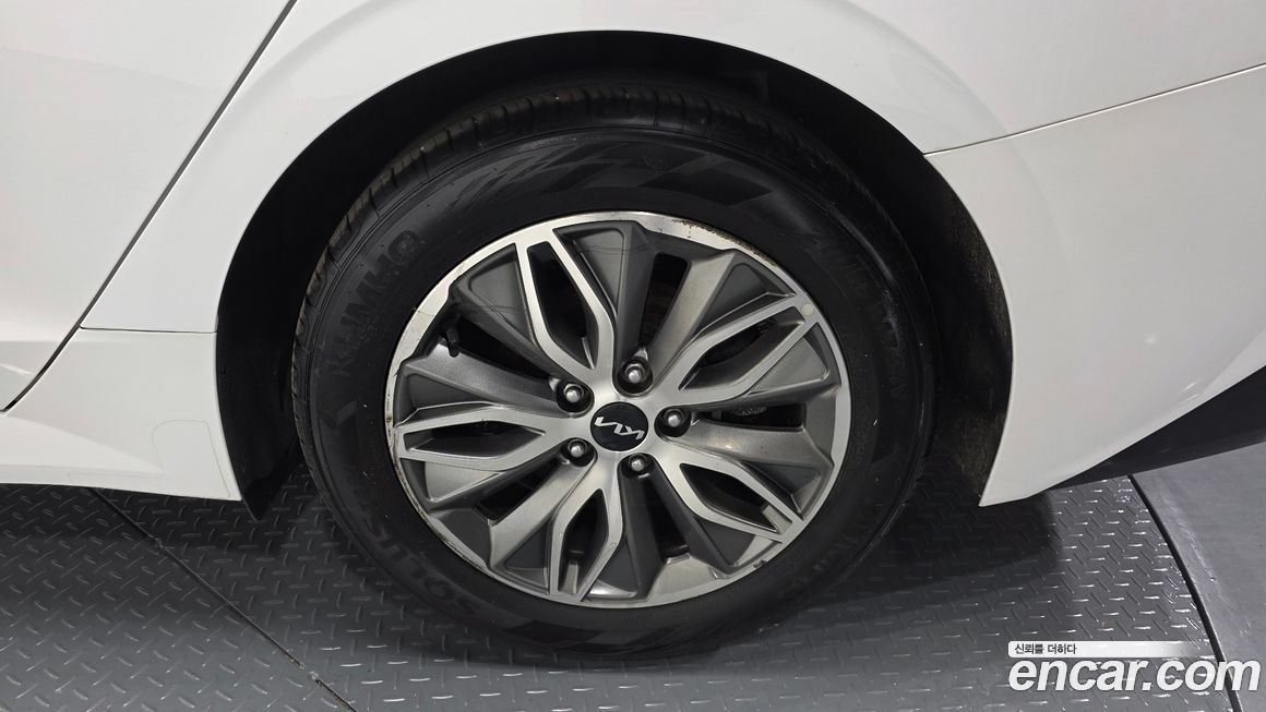 Kia K5 2023
