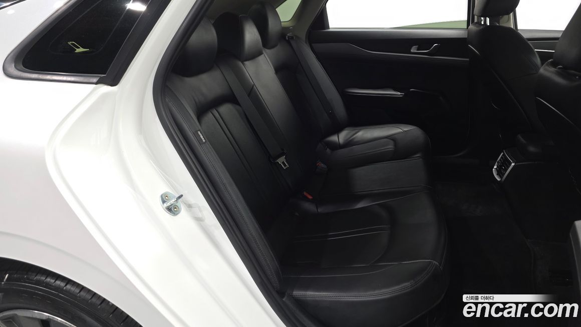 Kia K5 2023