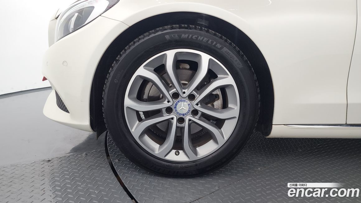 Mercedes-Benz C-Class 2016