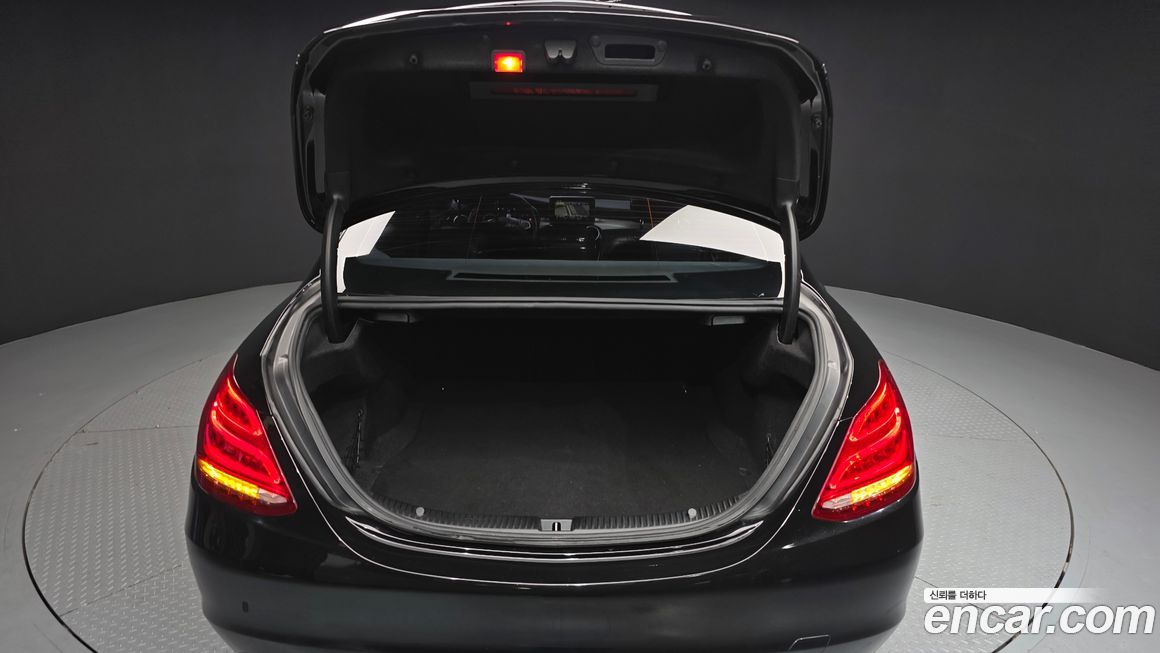 Mercedes-Benz C-Class 2018