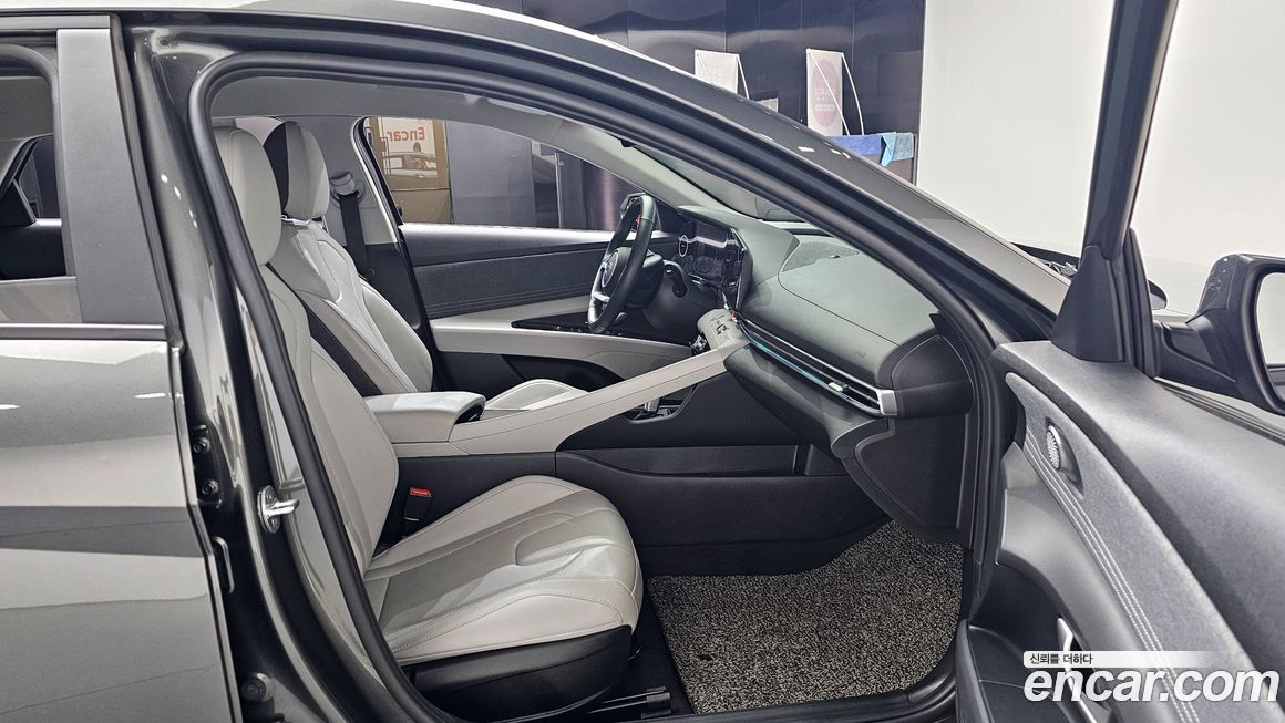 Hyundai AVANTE 2021