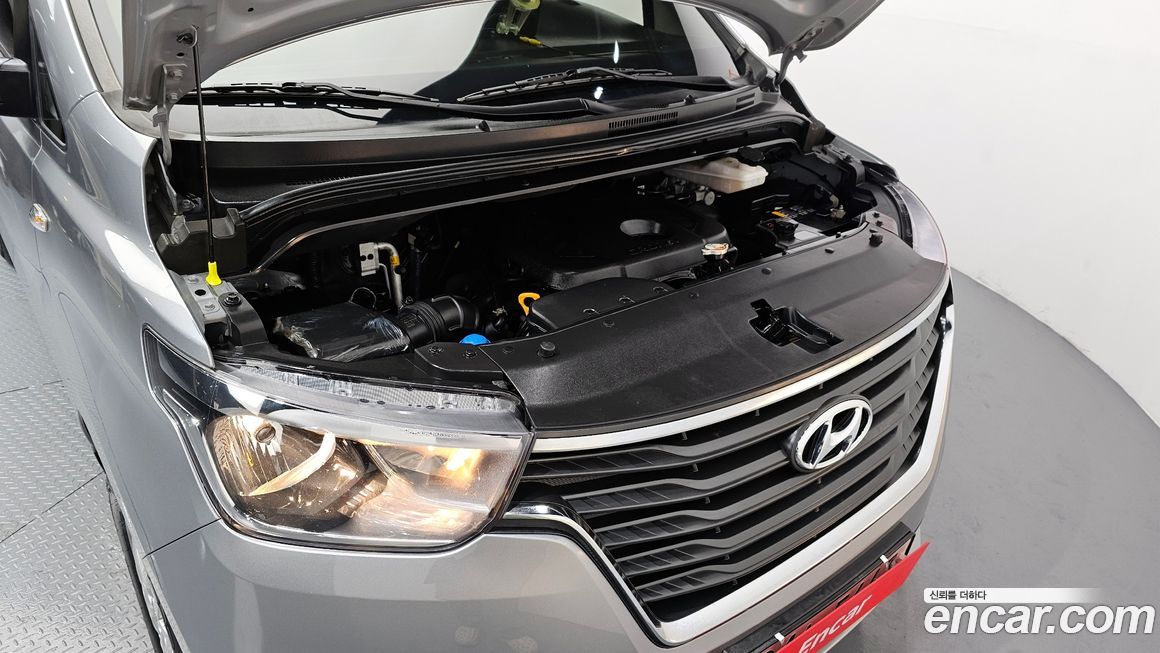 Hyundai Starex 2021