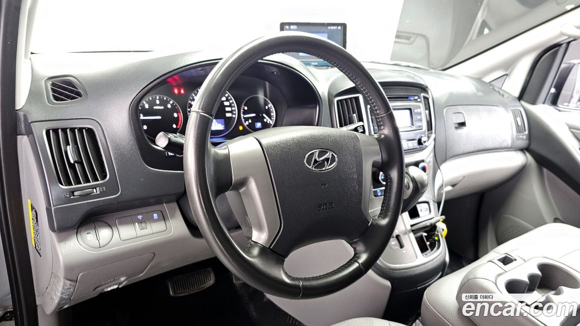 Hyundai Starex 2021