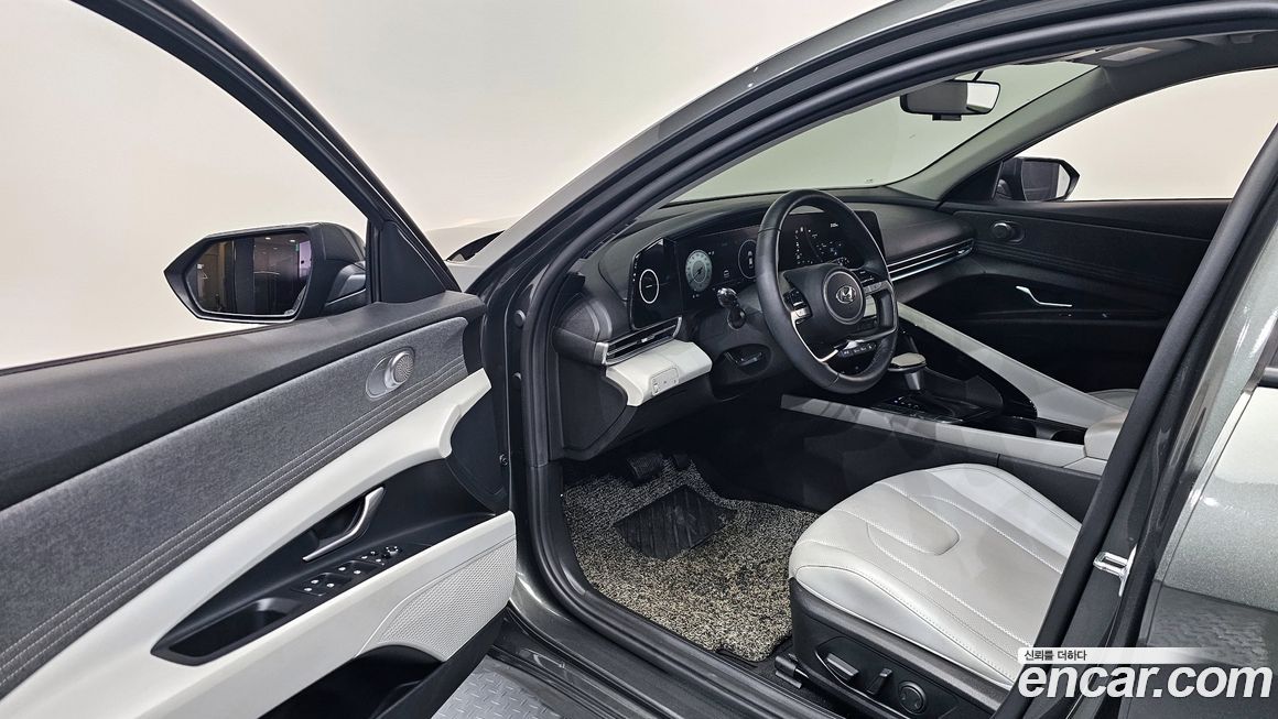 Hyundai AVANTE 2021