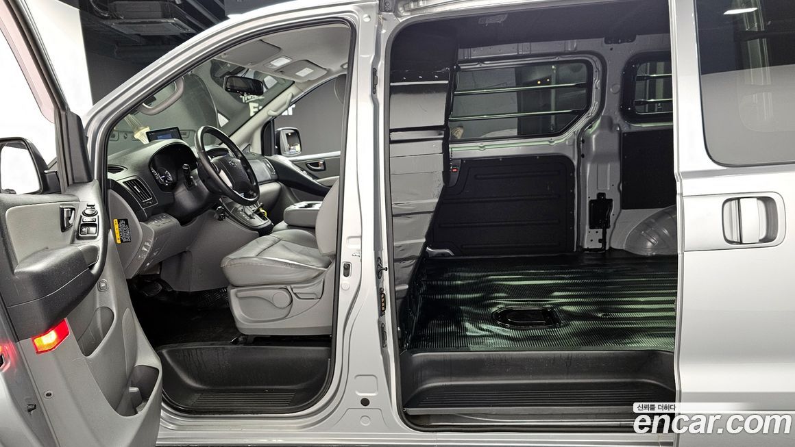 Hyundai Starex 2021