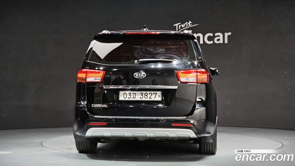 Kia Canival 2018