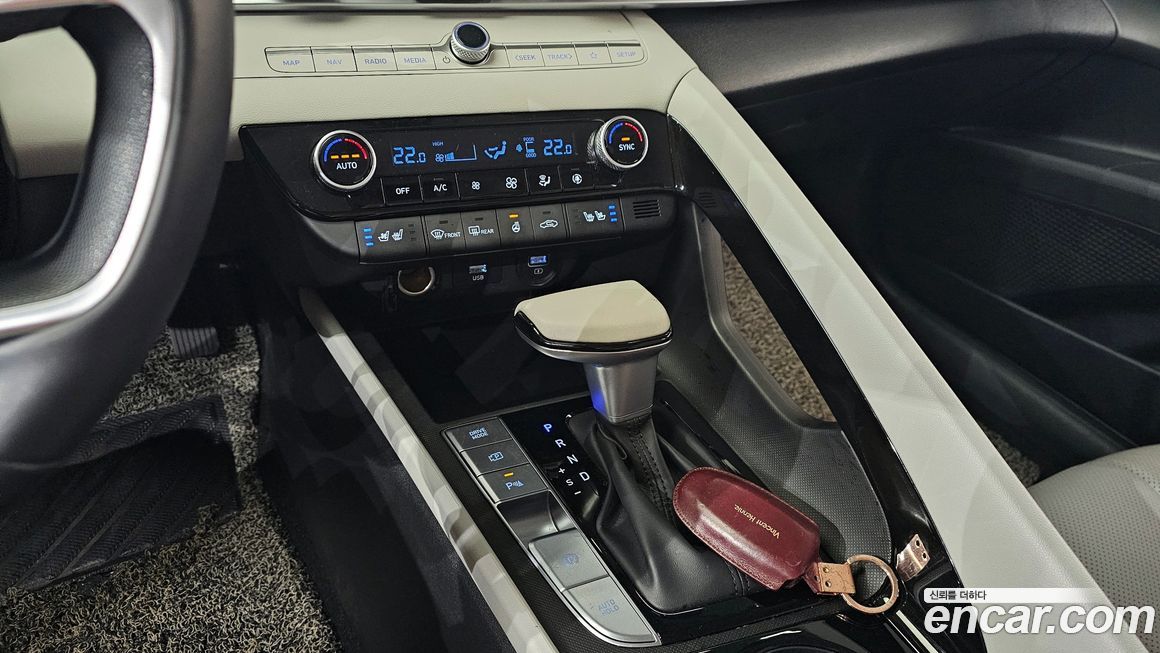 Hyundai AVANTE 2021