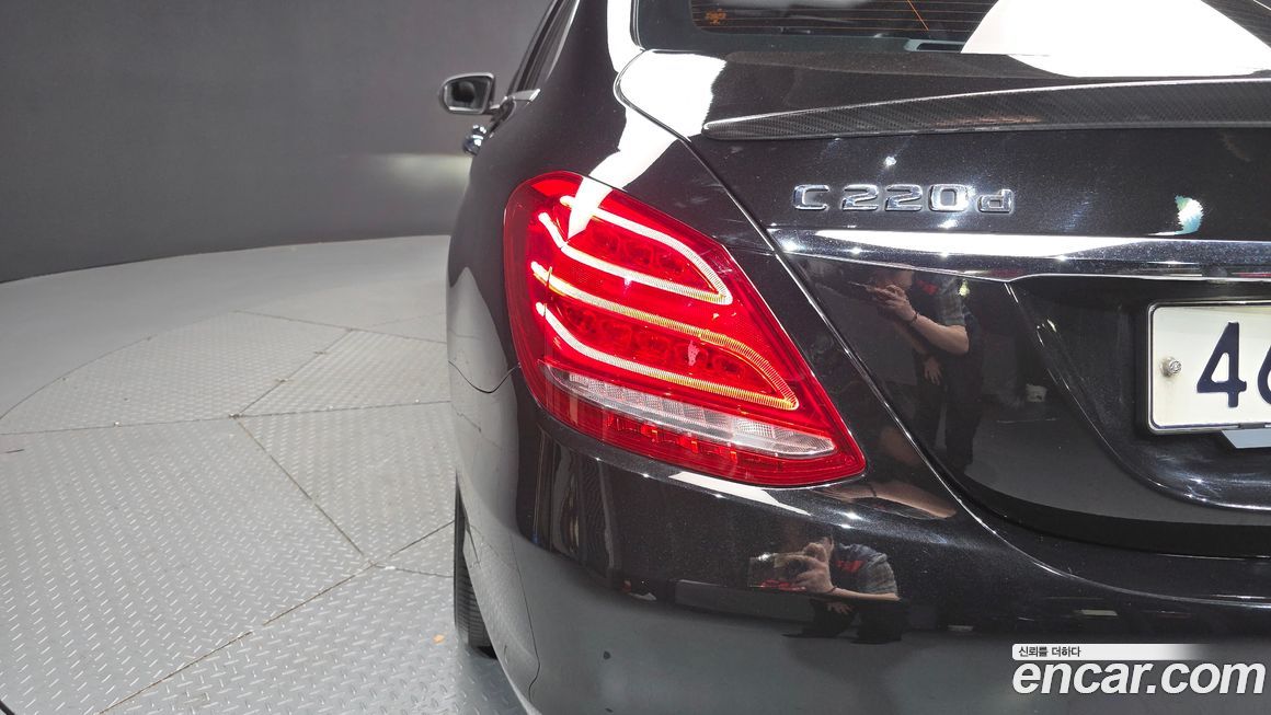 Mercedes-Benz C-Class 2018