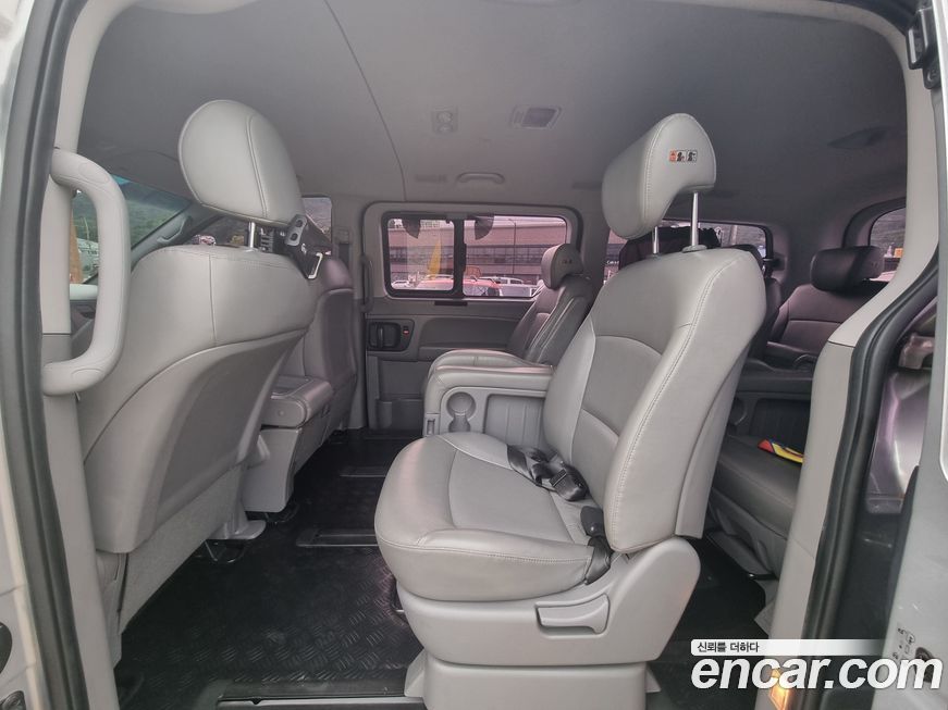 Hyundai Starex 2018