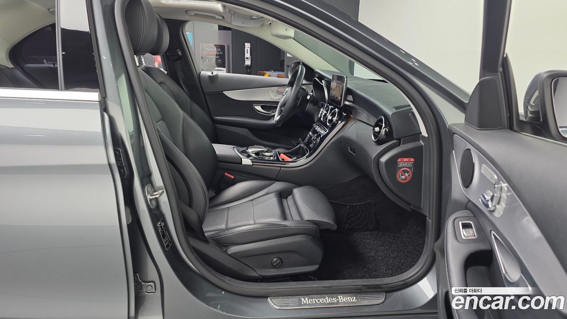 Mercedes-Benz C-Class 2018