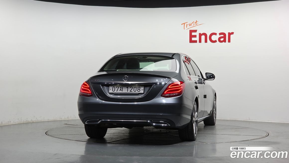 Mercedes-Benz C-Class 2018