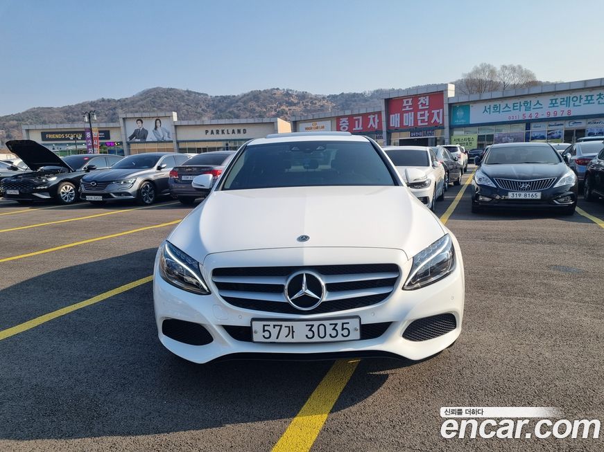 Mercedes-Benz C-Class 2018
