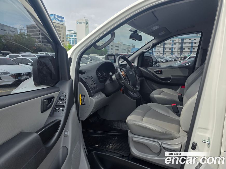 Hyundai Starex 2021