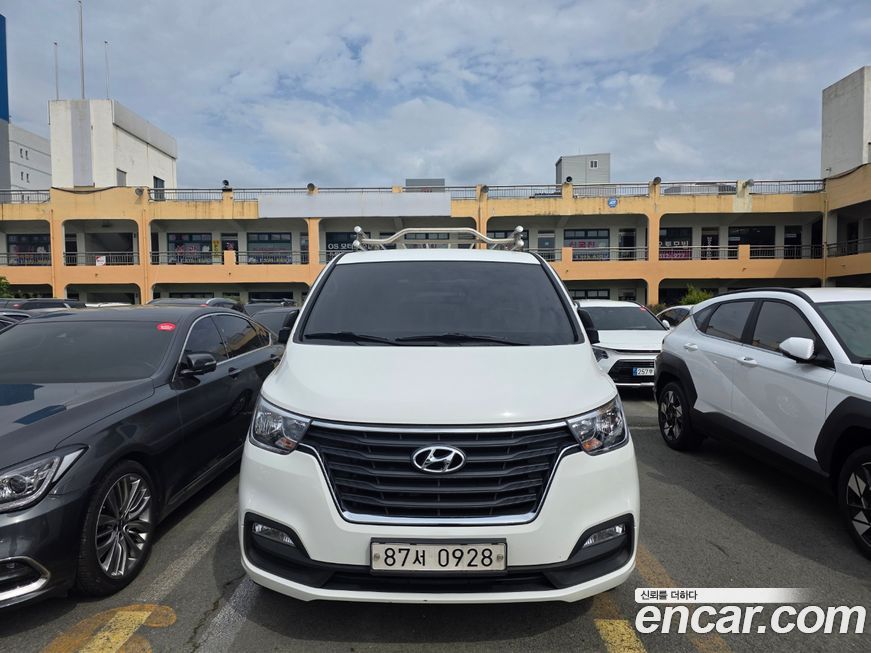 Hyundai Starex 2021