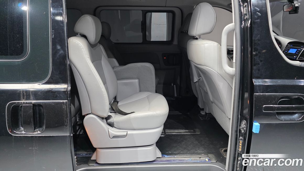 Hyundai Starex 2019