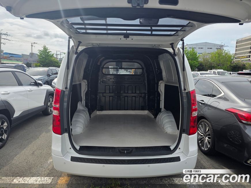 Hyundai Starex 2021