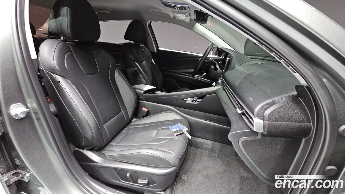 Hyundai AVANTE 2023