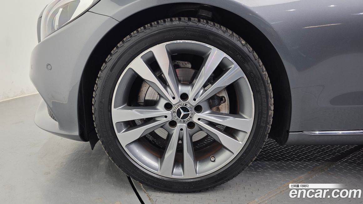 Mercedes-Benz C-Class 2018